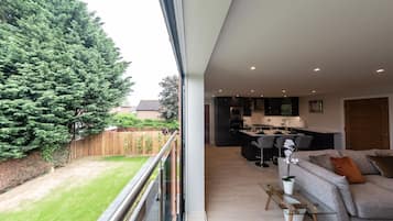 Leilighet, privat bad (Garden - Flat 4) | Utsikt fra balkong