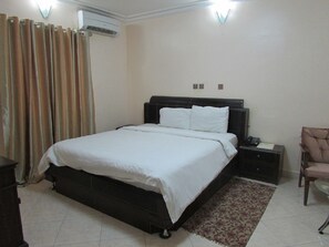 In-room safe, desk, free WiFi, bed sheets - Bex Suites and Spa (Enugu)
