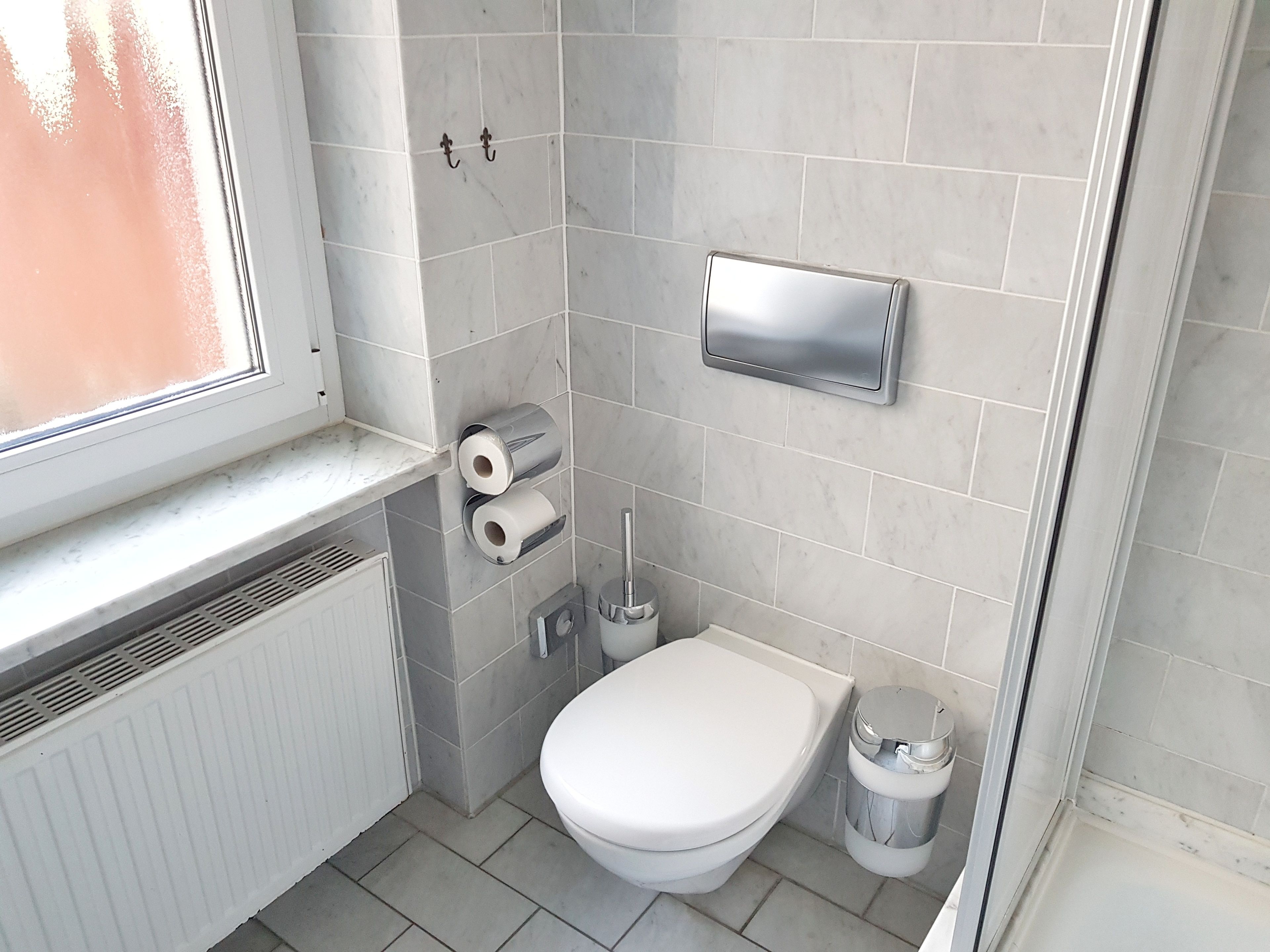 single room | bathroom | shower, free toiletries, hair dryer, towels