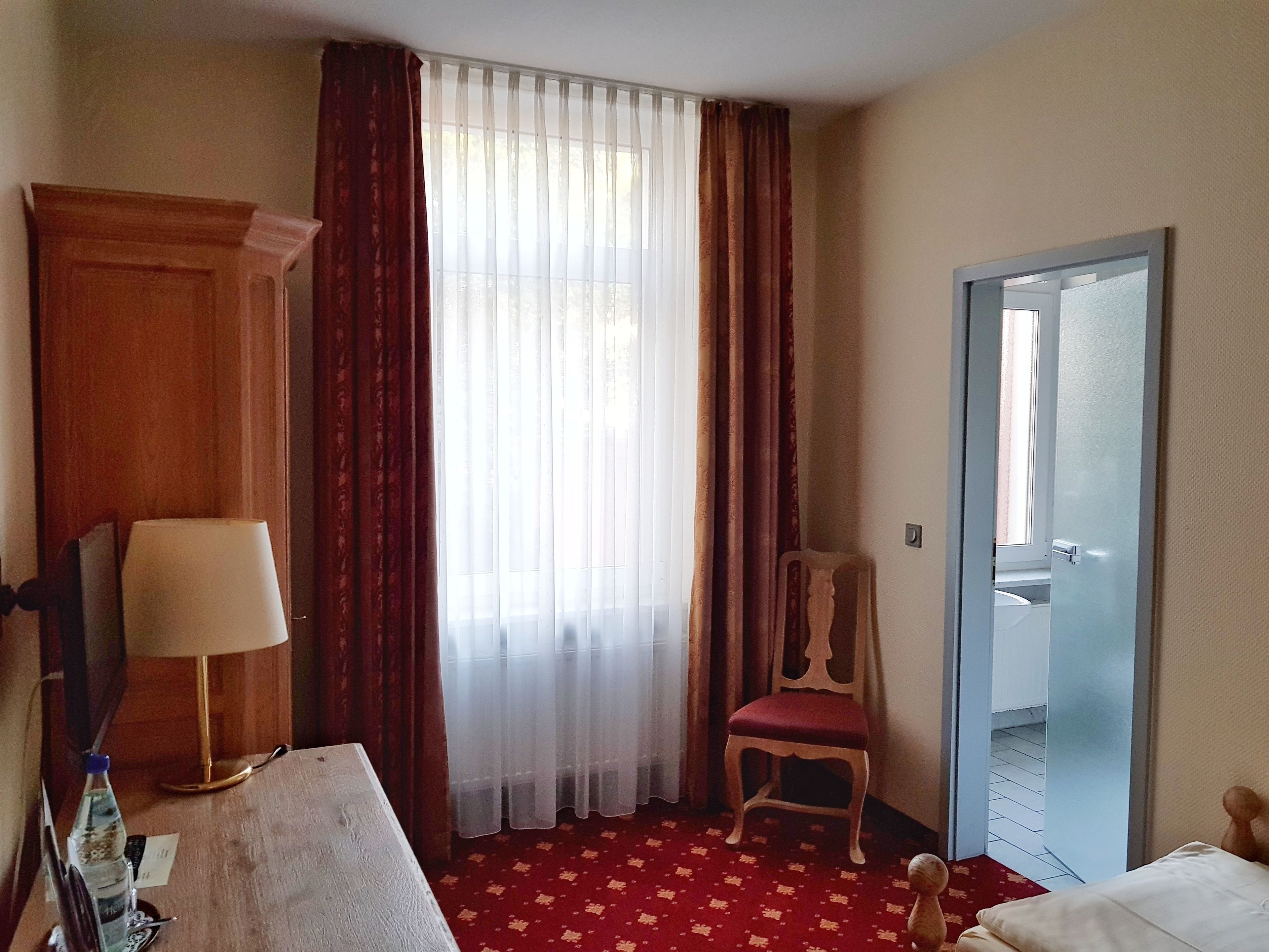 single room | in-room safe, desk, blackout curtains, soundproofing