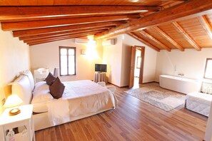 Kamar Double Deluks, ensuite, pemandangan bukit | Pemandangan dari kamar