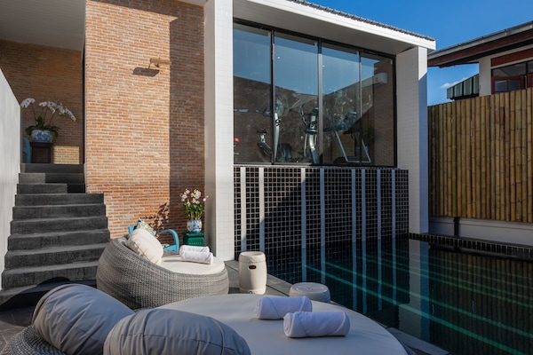 Indoor pool, outdoor pool