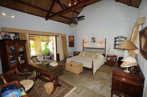 3 habitaciones y caja de seguridad en la habitación 