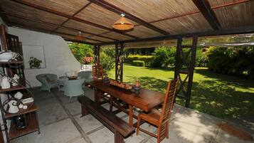 Perhehuvila, 3 makuuhuonetta, rannalla | Terassi/patio