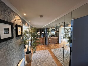 Executive Penthouse, 2 Bedrooms (Apartment 1 ) | In-room dining - Gleneagles Lettings (Auchterarder)