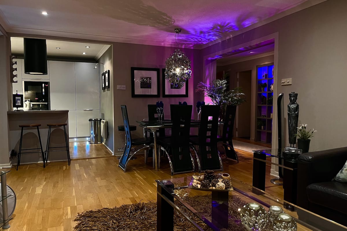 Luxury-Penthouse, 3 Schlafzimmer (Apartment ) | Wohnbereich | Flachbildfernseher, DVD-Player