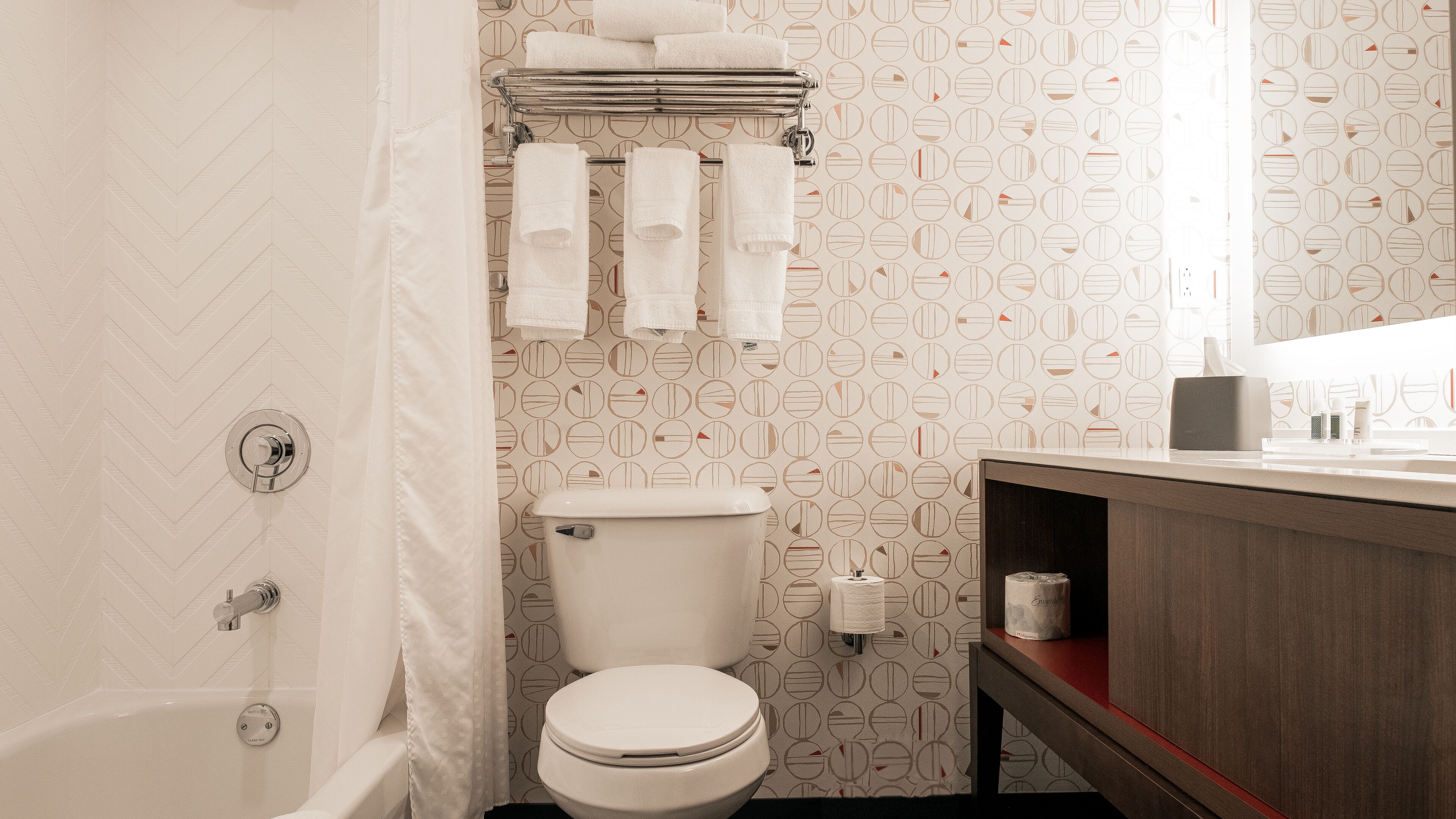 Free toiletries, hair dryer, bathrobes, towels