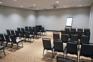 Meeting facility - Holiday Inn & Suites Philadelphia W - Drexel Hill by IHG (Drexel Hill)