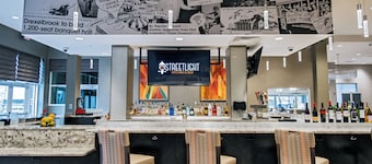 Holiday Inn & Suites Philadelphia W - Drexel Hill by IHG