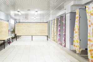 Shower, towels