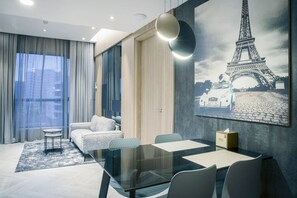 Repas dans la chambre