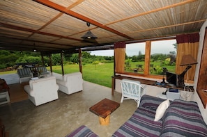 Panoramic House | Terrace/patio