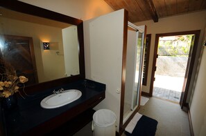 Villa | Badezimmer
