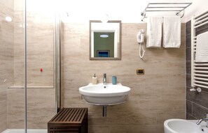 Double Room | Bathroom