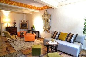 Lobby sitting area - Il Palazzo Boutique B&B (Montalcino)