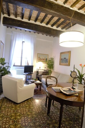 1 bedroom, premium bedding, desk, free cots/infant beds - Il Palazzo Boutique B&B (Montalcino)