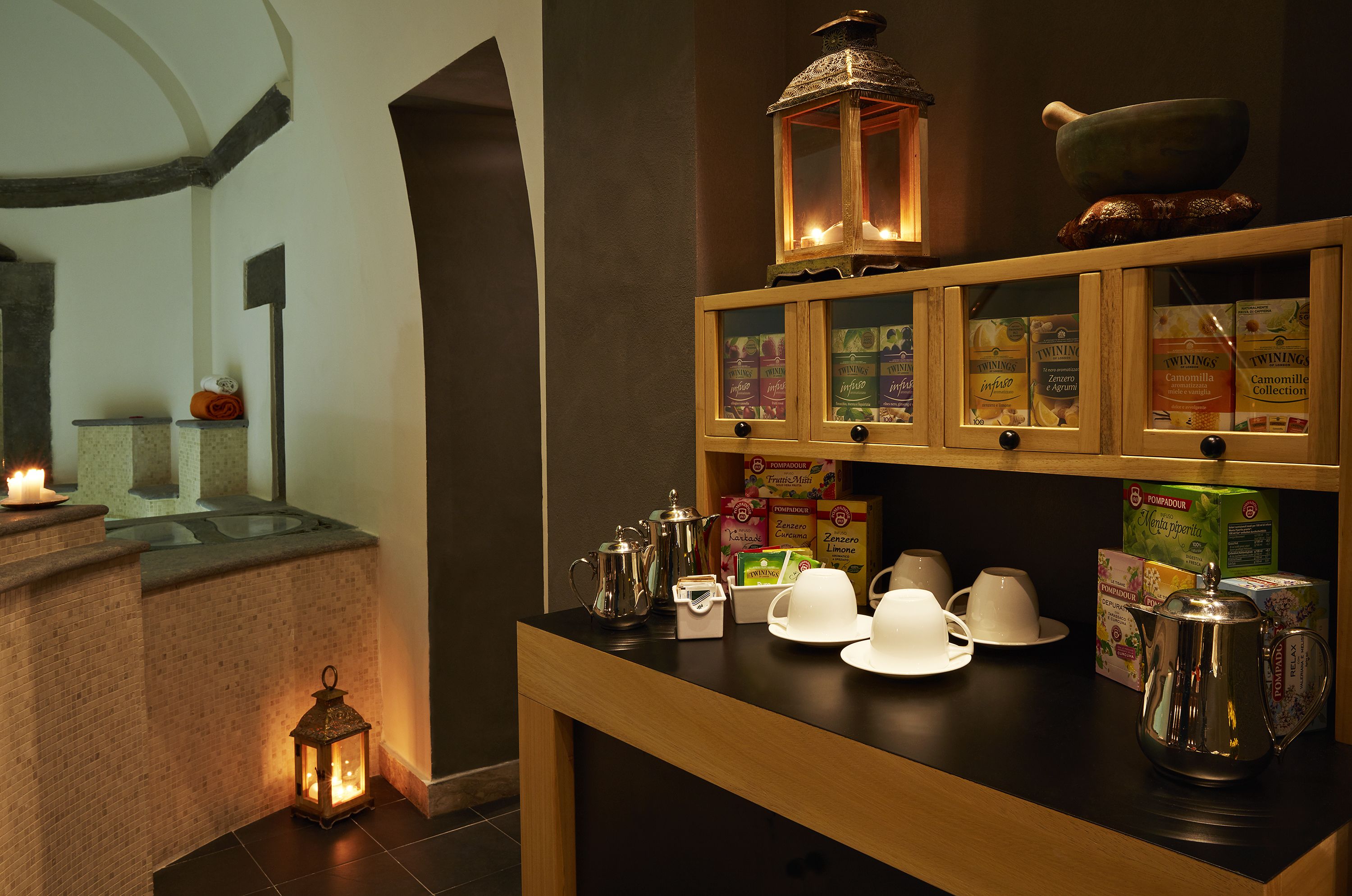 couples treatment room(s), sauna, hot tub, body treatments, body wraps