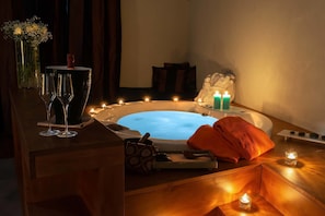 Junior Suite, Jetted Tub | Jetted tub