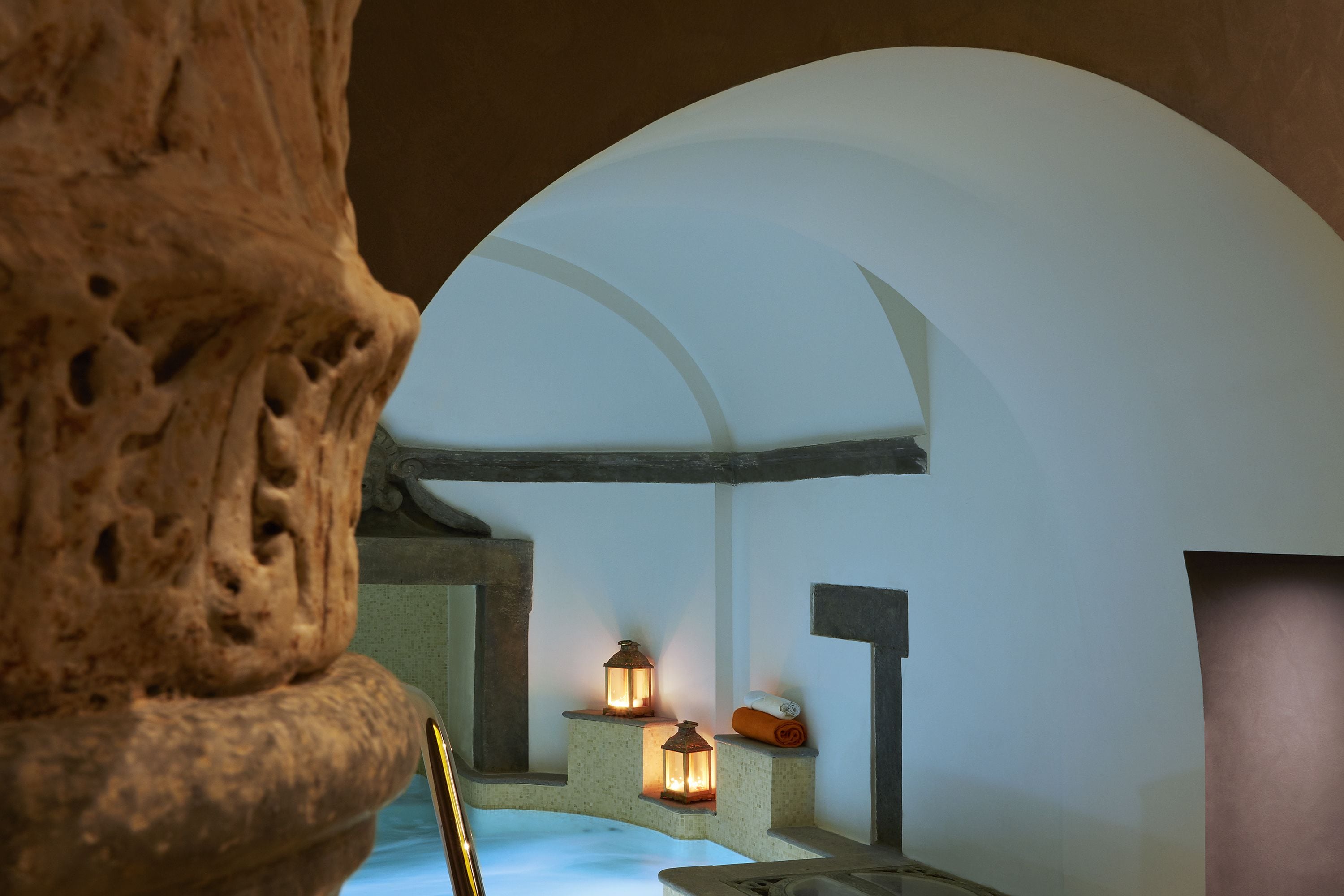 couples treatment room(s), sauna, hot tub, body treatments, body wraps