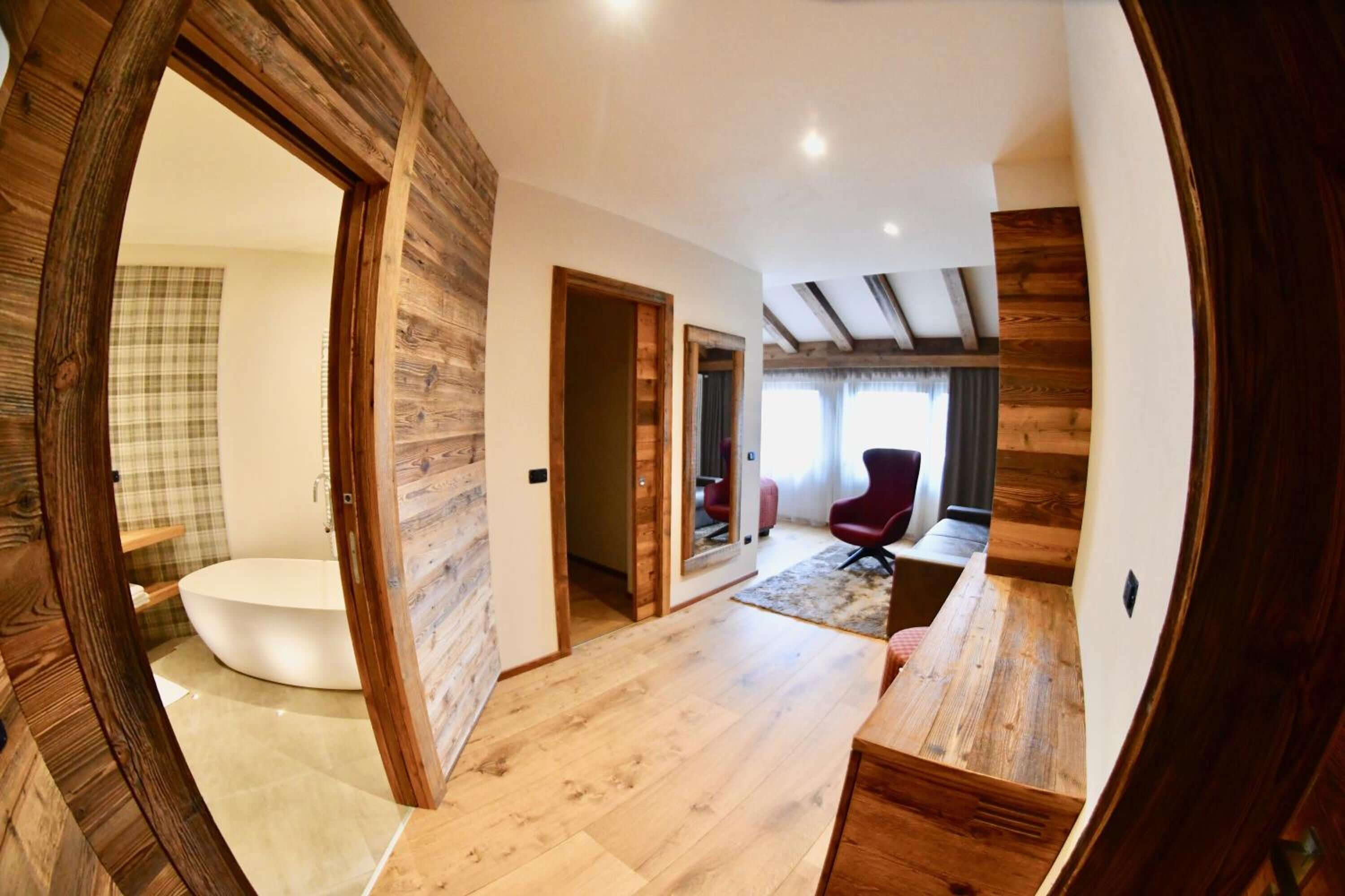 desk, soundproofing, free wifi