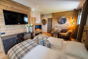 Escrivaninha, quartos à prova de som, Wi-Fi de cortesia