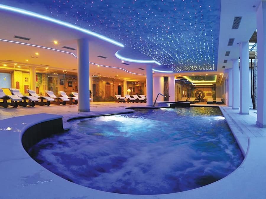 Lichaamsbehandelingen, gezichtsbehandelingen, manicures en pedicures