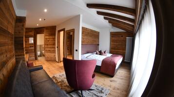 Junior-Suite | Schreibtisch, schallisolierte Zimmer, kostenloses WLAN