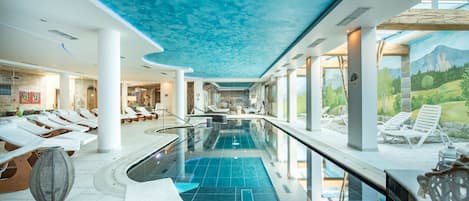 Piscine extérieure (ouverte en saison)