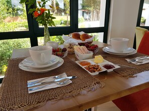 Daily continental breakfast for a fee