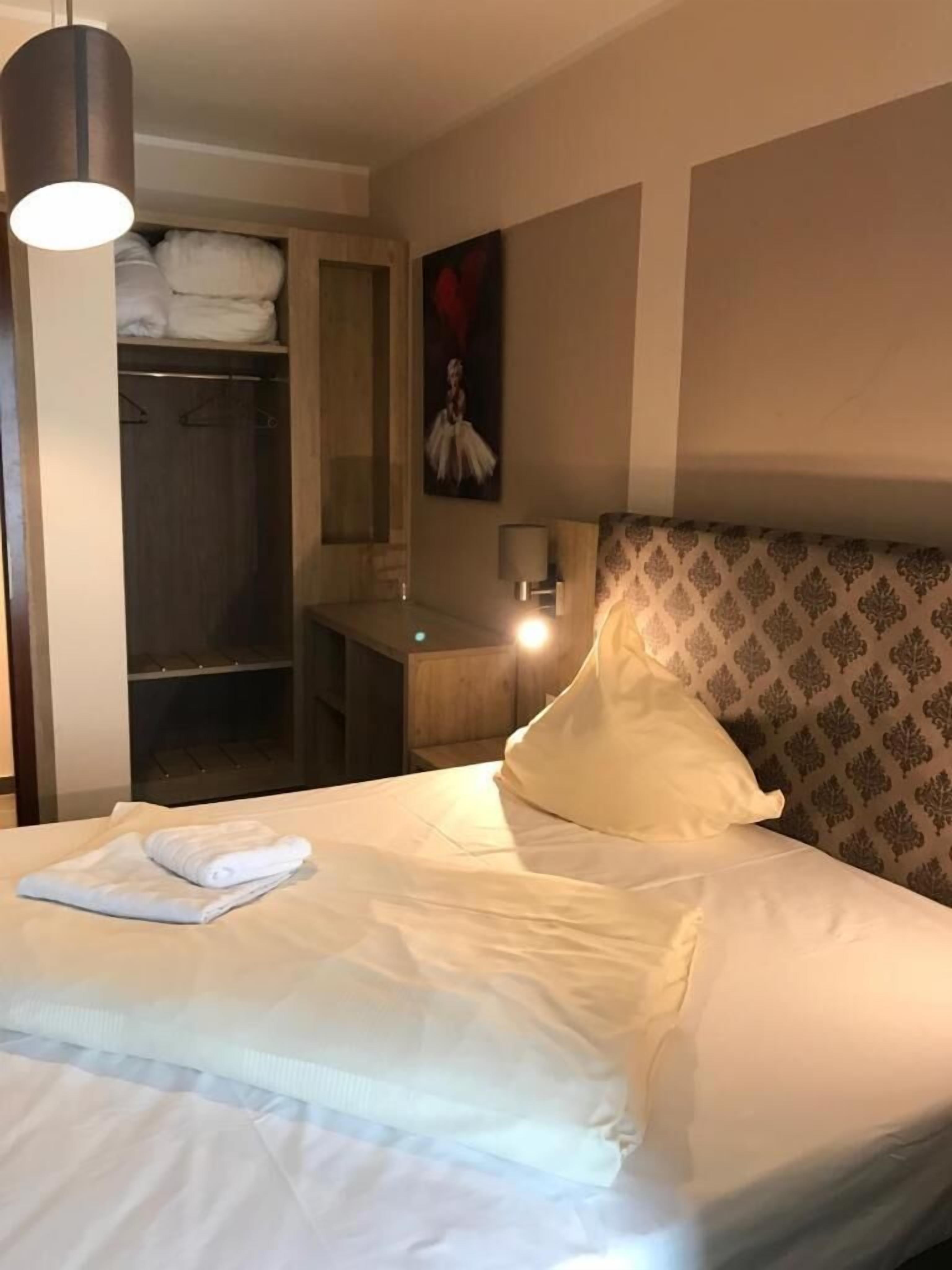 in-room safe, desk, iron/ironing board, free wifi