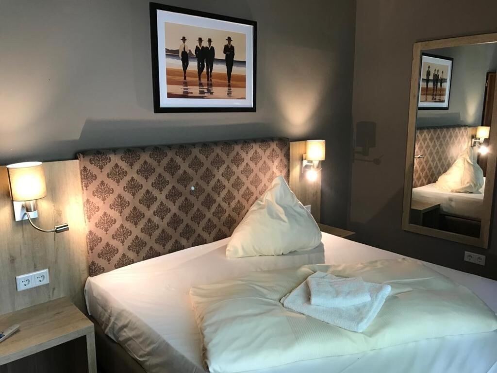 in-room safe, desk, iron/ironing board, free wifi