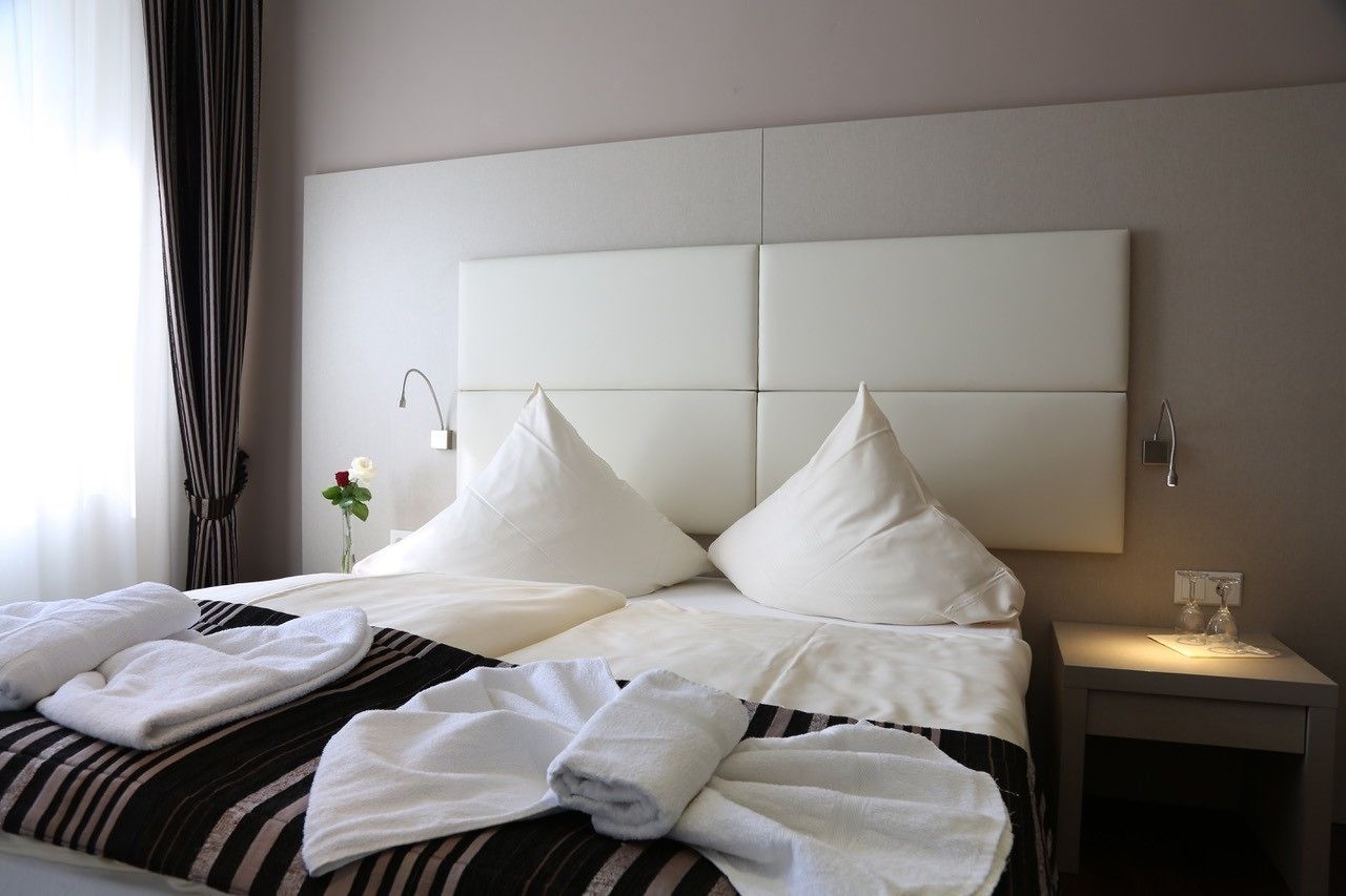 Zimmersafe, Schreibtisch, Bügeleisen/Bügelbrett, kostenloses WLAN