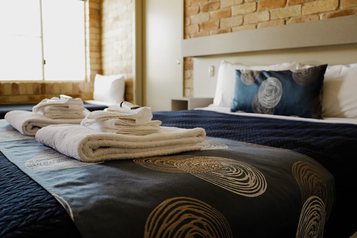 Motel Suites