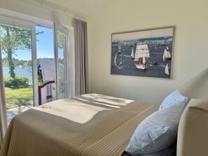 3 slaapkamers, een strijkplank/strijkijzer, wifi, beddengoed