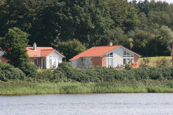 Exterior - Sonniges 5* Ferienhaus am Ufer der Schlei (Kosel)