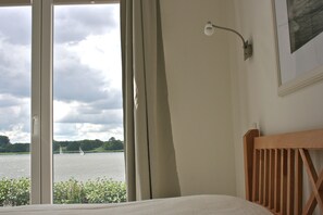 3 Schlafzimmer, BĂŒgeleisen/BĂŒgelbrett, WLAN, BettwĂ€sche