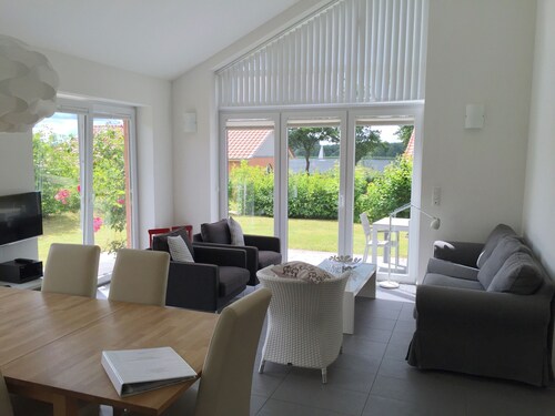 Freundliches 5* Ferienhaus mit Schleiblick | Sauna | Whirlwanne | Kaminofen