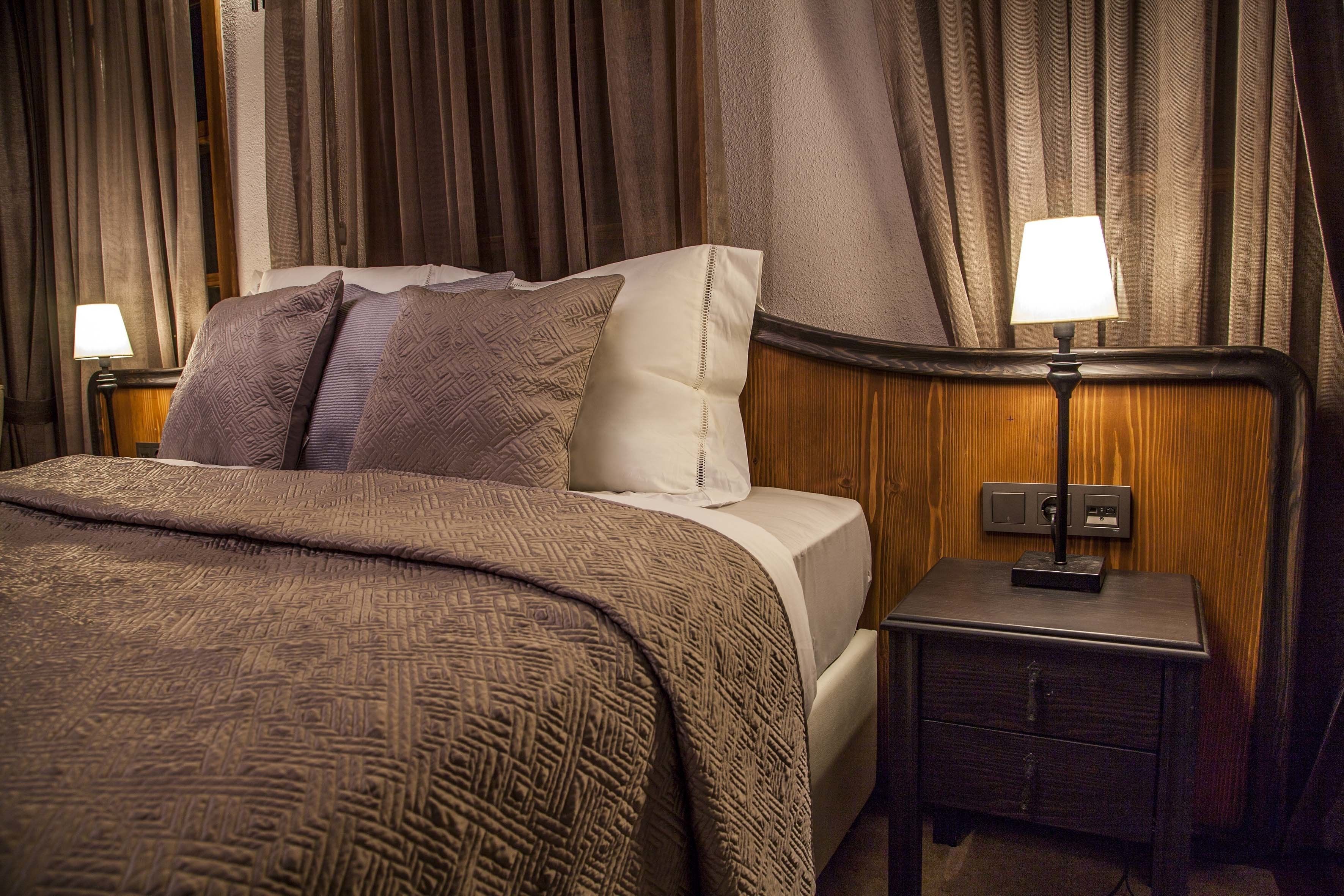 double room, garden view | 1 bedroom, minibar, in-room safe, soundproofing