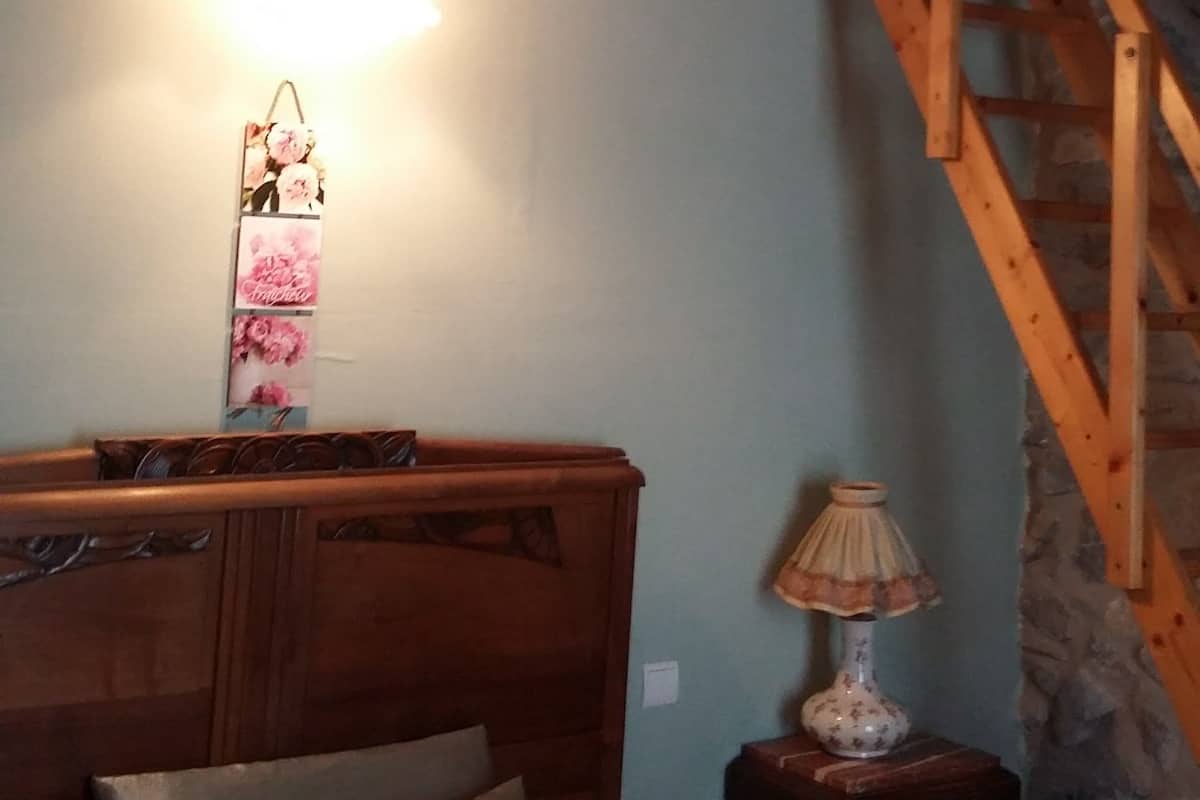 Individually decorated, individually furnished, iron/ironing board