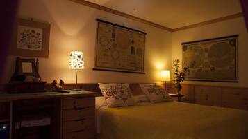 1 habitación, escritorio, cortinas blackout y cunas gratuitas