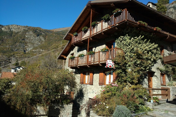 Fachada da propriedade