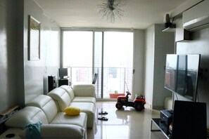 公寓, 2 间卧室 | 起居区 | 平板电视