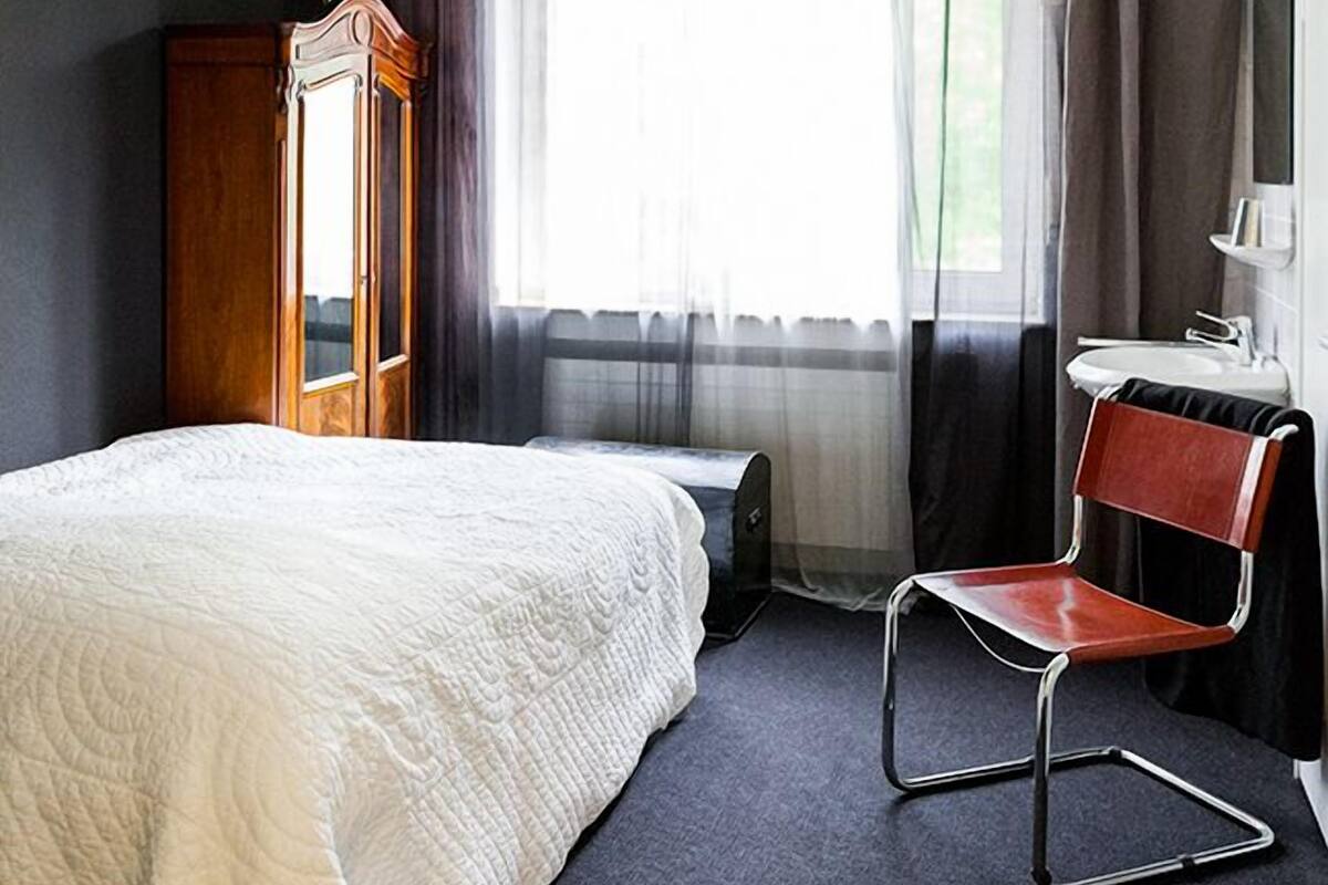 Double Room, Shared Bathroom | Premium bedding, free WiFi, bed sheets