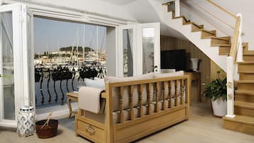 Premium Suite | 1 bedroom, in-room safe, soundproofing, free WiFi