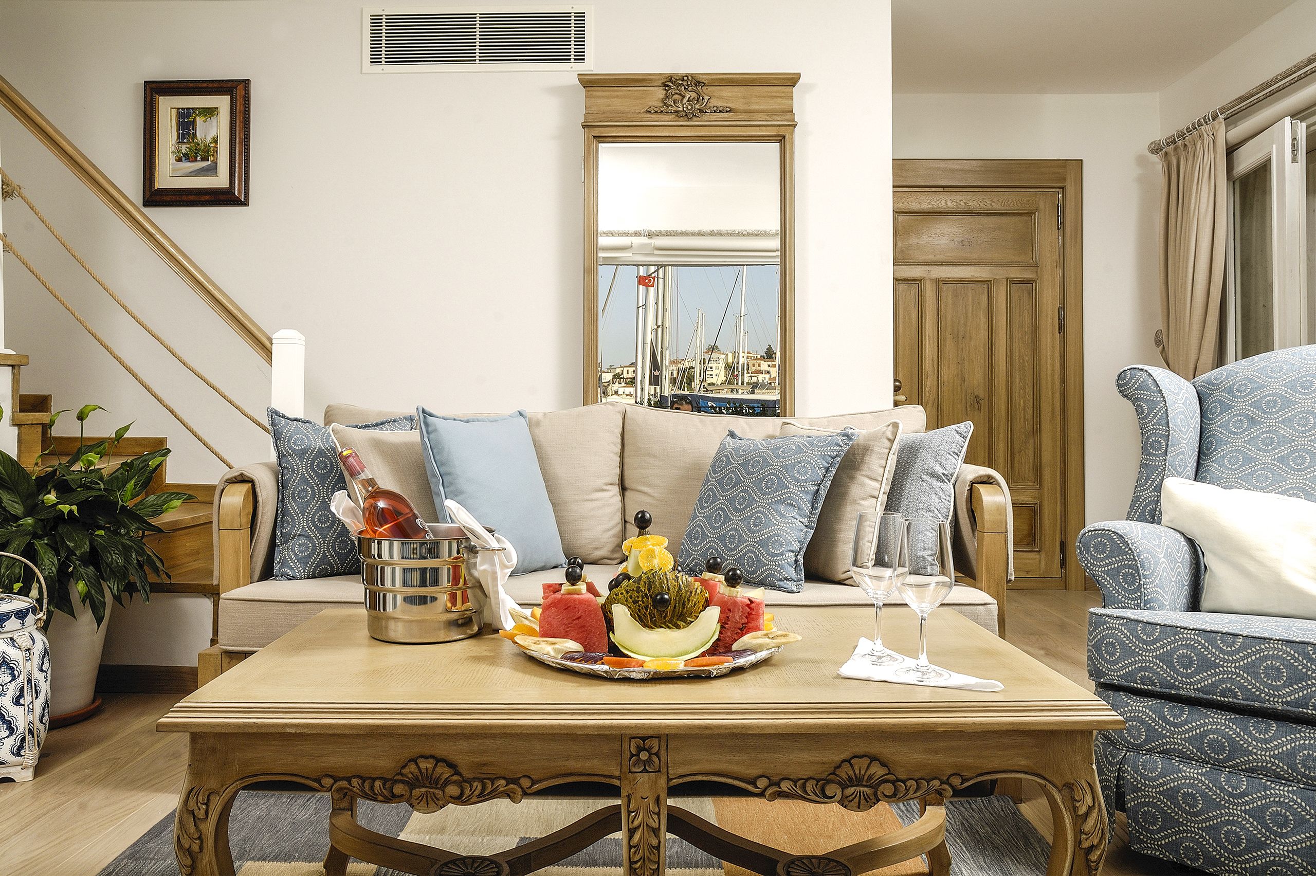 premium suite | living area | lcd tv