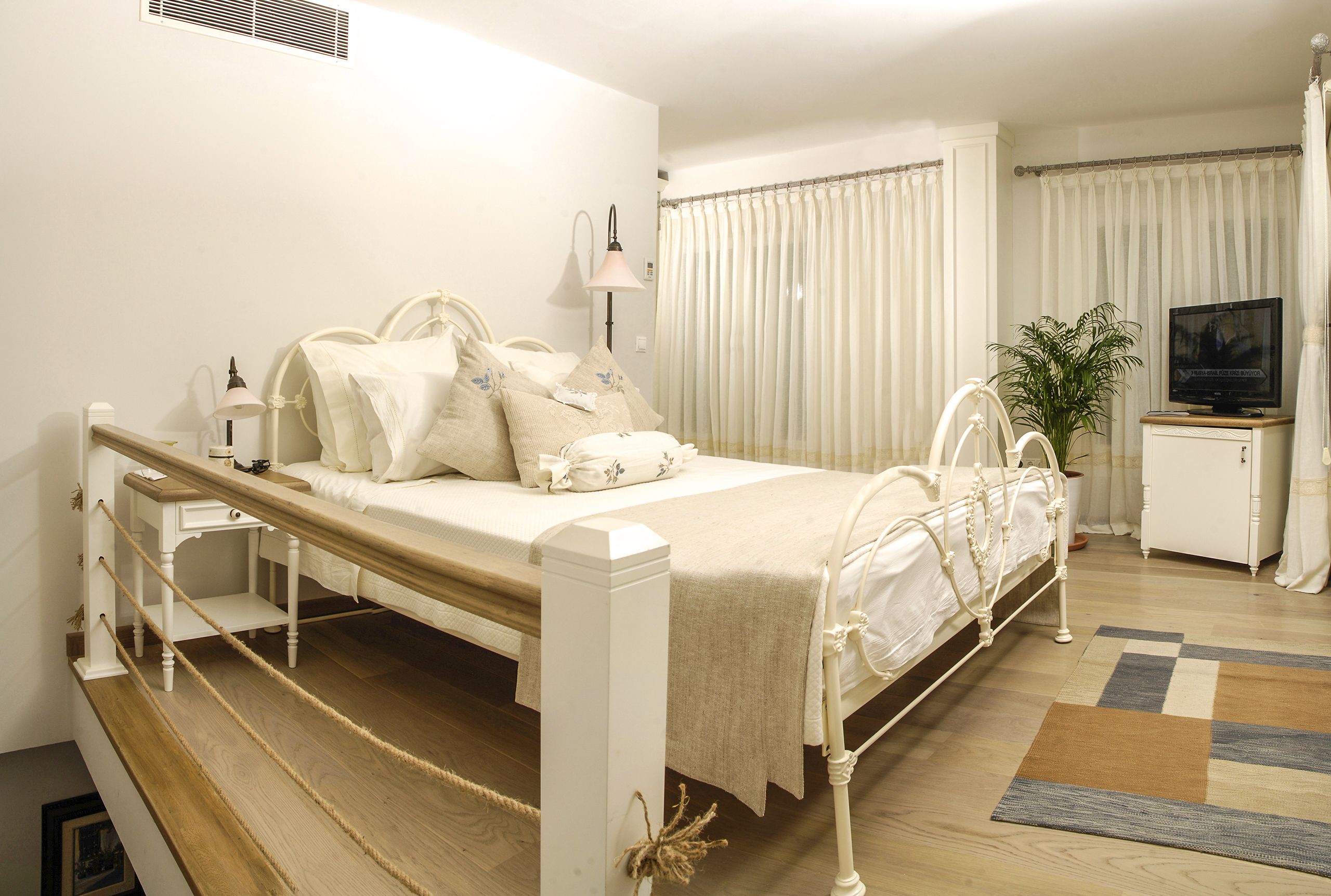 premium suite | in-room safe, soundproofing, free wifi