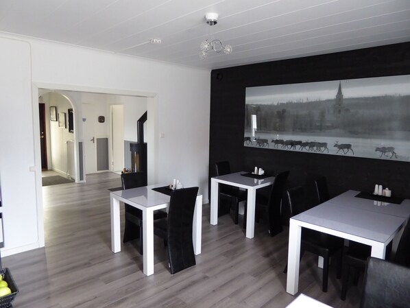Breakfast area - Holmen Bed & Breakfast (Sorsele)