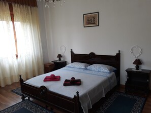 Triple Room, Shared Bathroom | 1 bedroom, free WiFi, bed sheets - Bed & Breakfast Al Laghetto (Trieste)