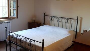 1 Schlafzimmer, hochwertige Bettwaren, kostenloses WLAN, Bettwäsche