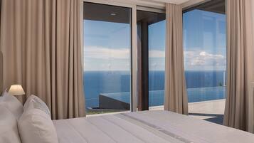 3 bedrooms, in-room safe, iron/ironing board, free WiFi